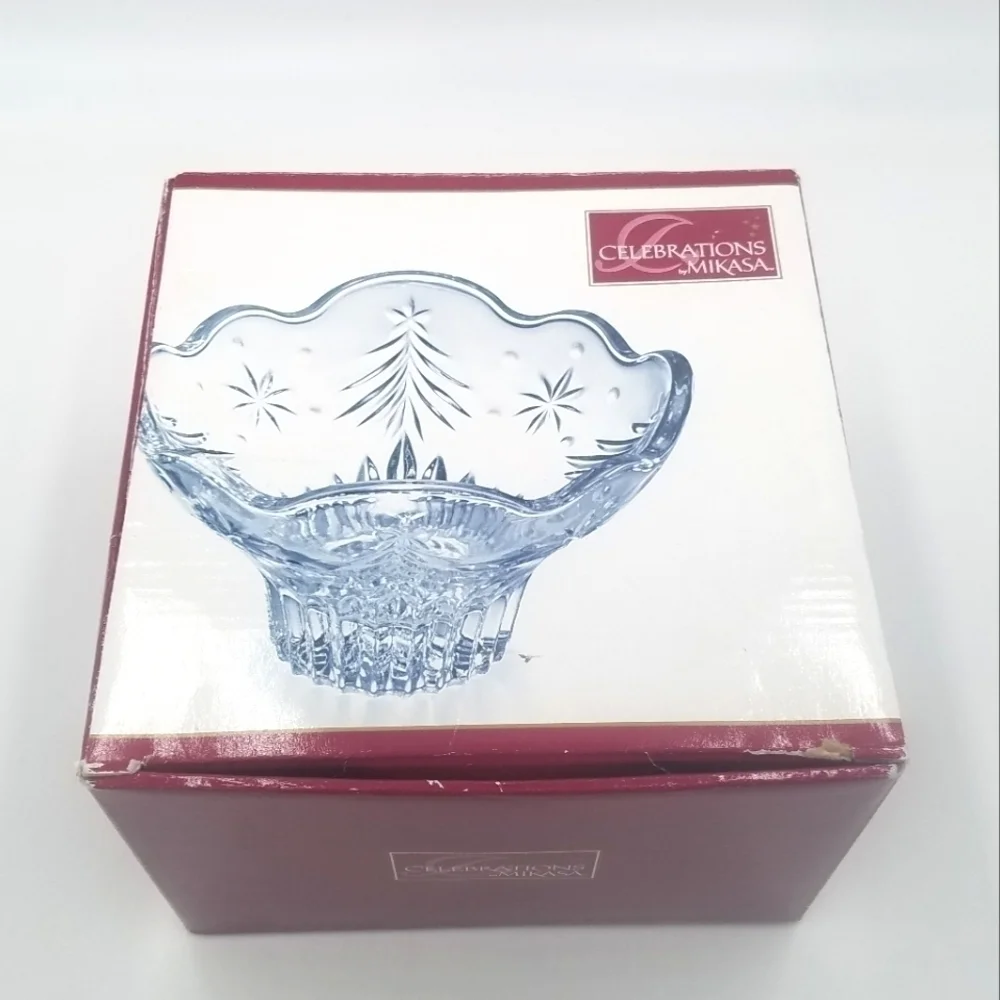 Celebrations Mikasa Glass Christmas Tree Bowl